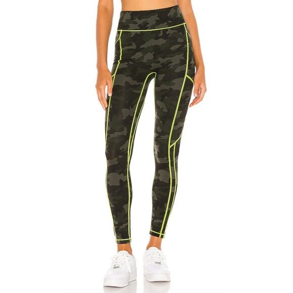 All Access Camo Leggings Size Small Neon Contrast Stitching Side Pockets Hi Rise - Picture 1 of 7
